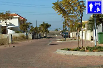 ما هي السرعة القصوى المسموح بها في شارع مختلط (موحد)؟
