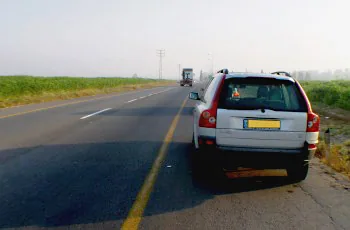 תמונה לשאלת תאוריה 0832: מה הם התנאים החשובים ביותר לירידה בטוחה לשול הדרך?